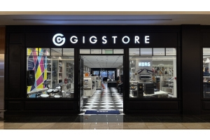 Gigstore Abu Dhabi at Dalma Mall - music store entrance showing Korg keyboards, guitars, drums, and pro audio gear